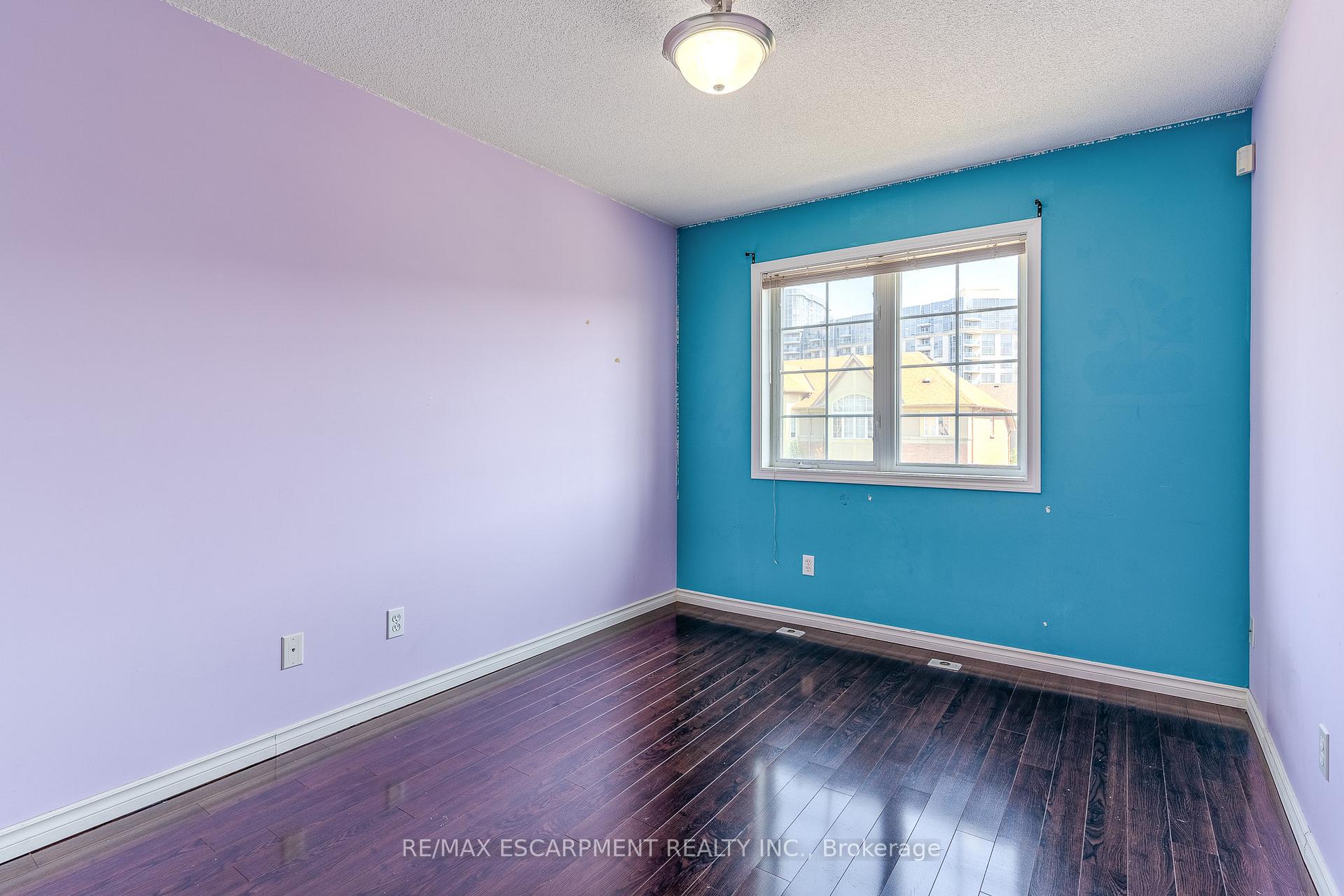 Photo 14 of Unit 12, 14 Cox Boulevard, Markham, Unionville — HOMEH