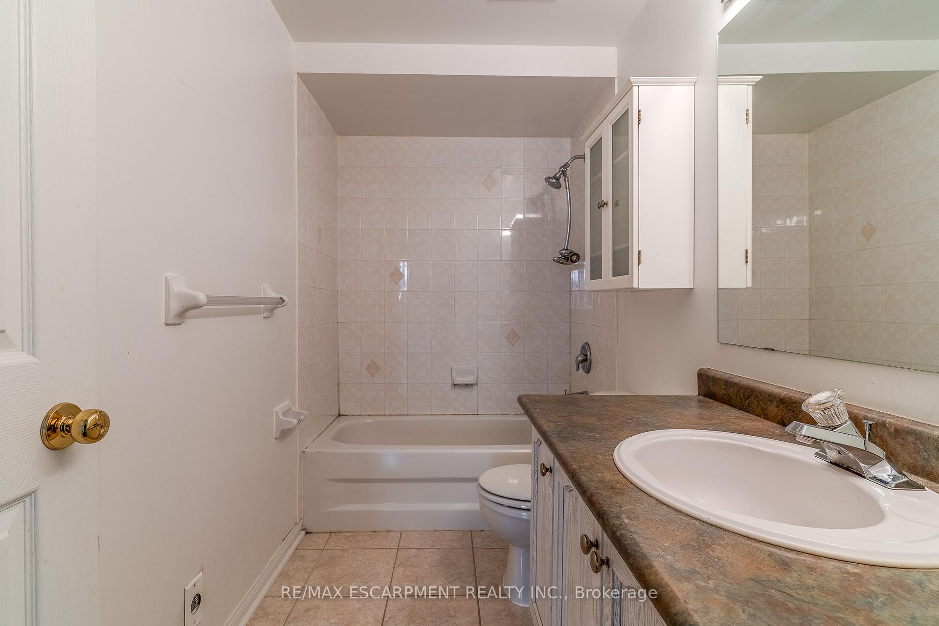 Photo 31 of Unit 12, 14 Cox Boulevard, Markham, Unionville — HOMEH