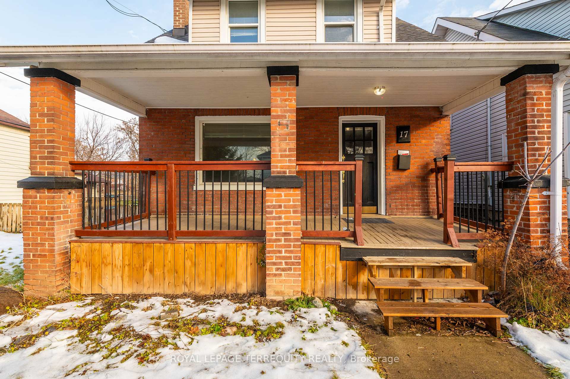 Photo 4 of 17 Dunbar Street, Belleville, Belleville Ward — HOMEH
