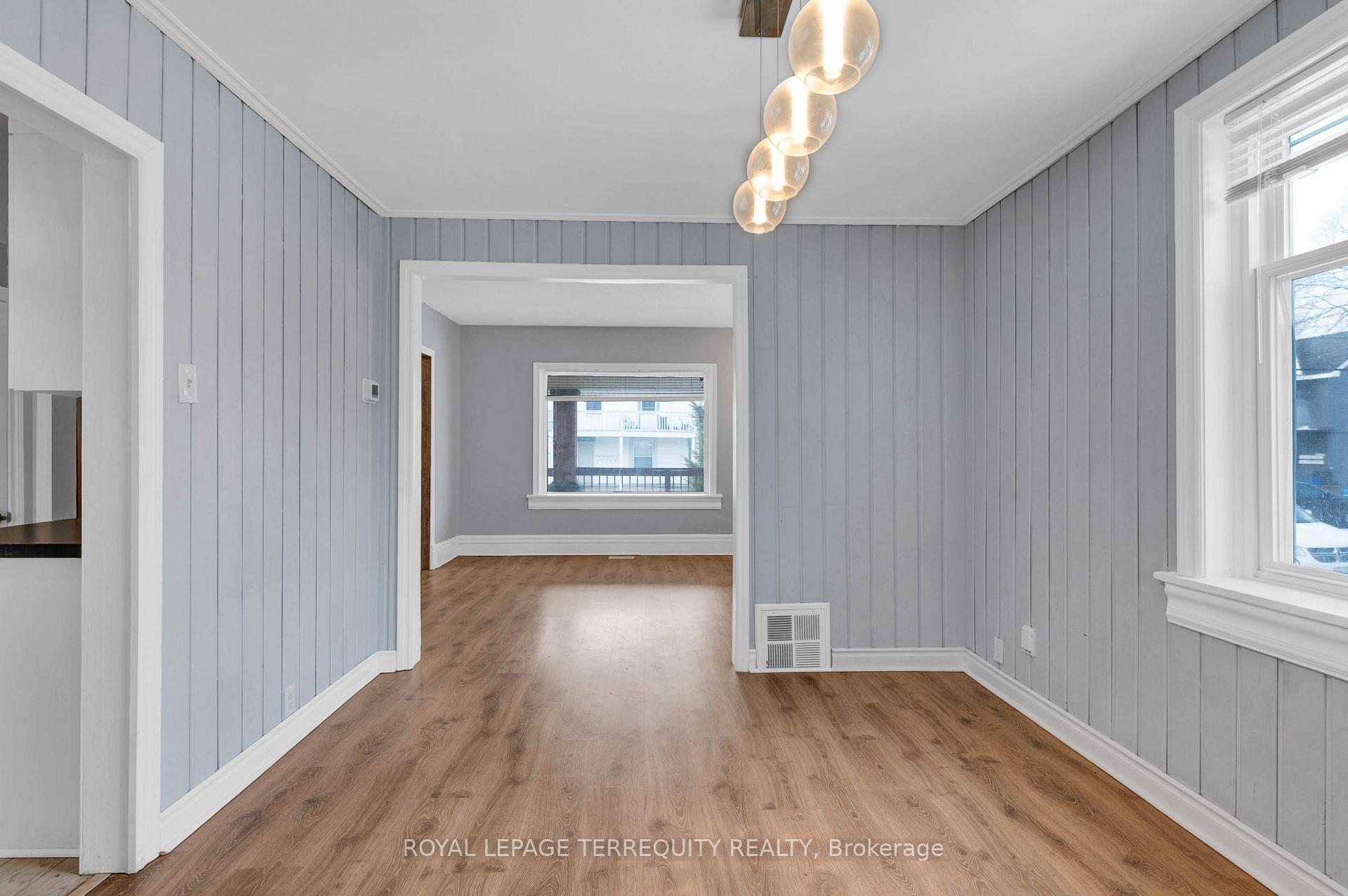 Photo 12 of 17 Dunbar Street, Belleville, Belleville Ward — HOMEH