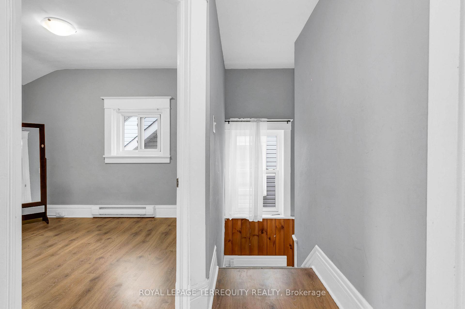 Photo 19 of 17 Dunbar Street, Belleville, Belleville Ward — HOMEH