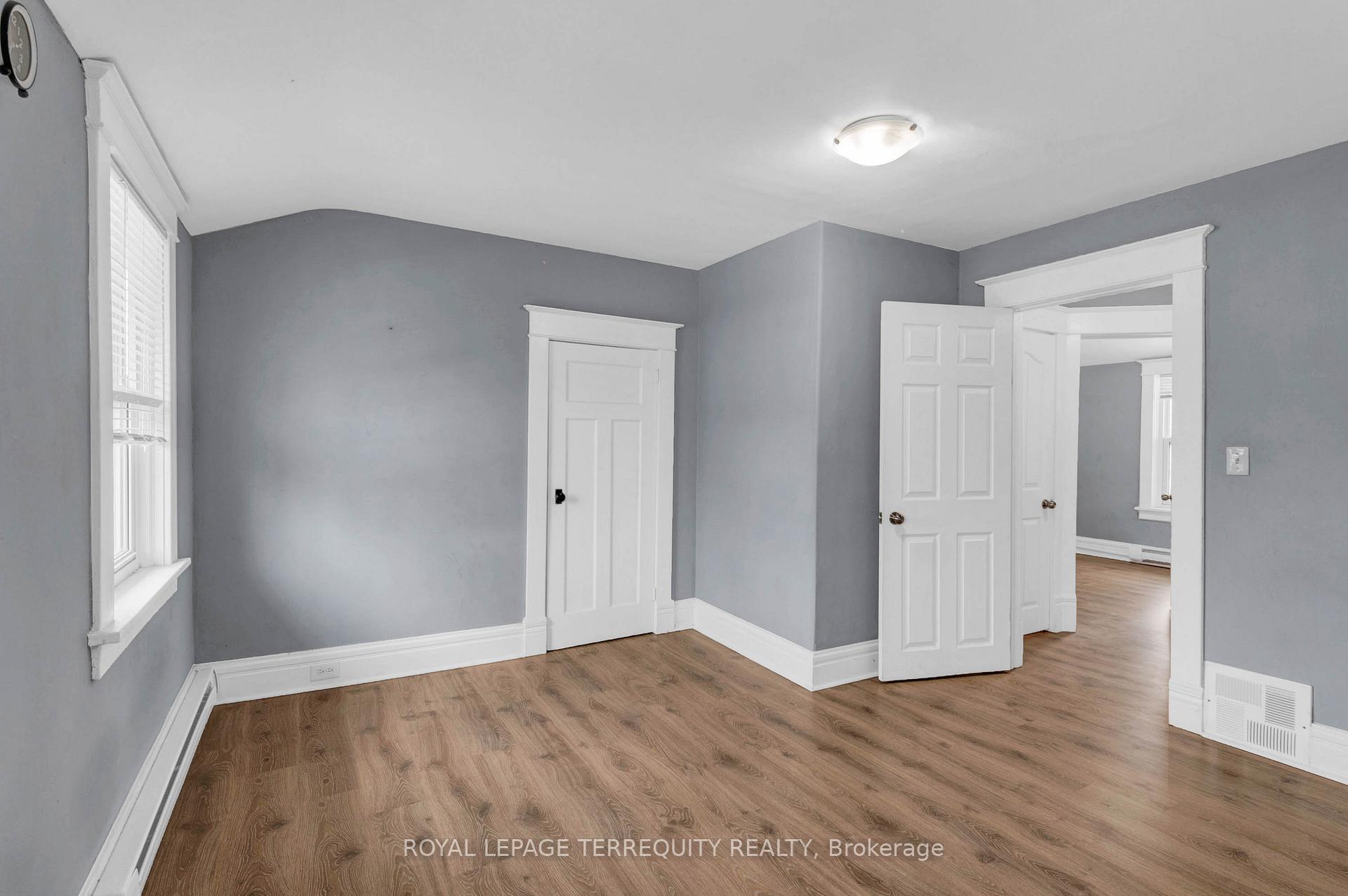 Photo 21 of 17 Dunbar Street, Belleville, Belleville Ward — HOMEH
