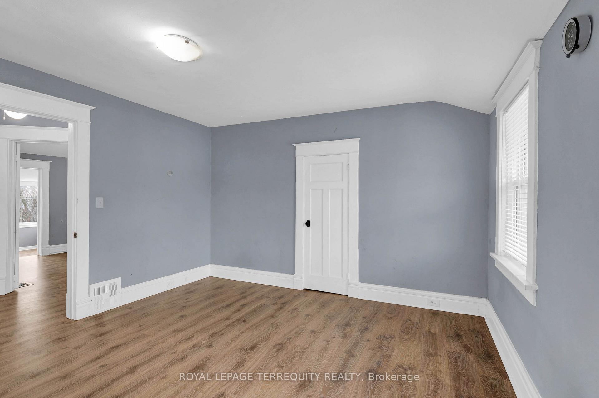 Photo 22 of 17 Dunbar Street, Belleville, Belleville Ward — HOMEH