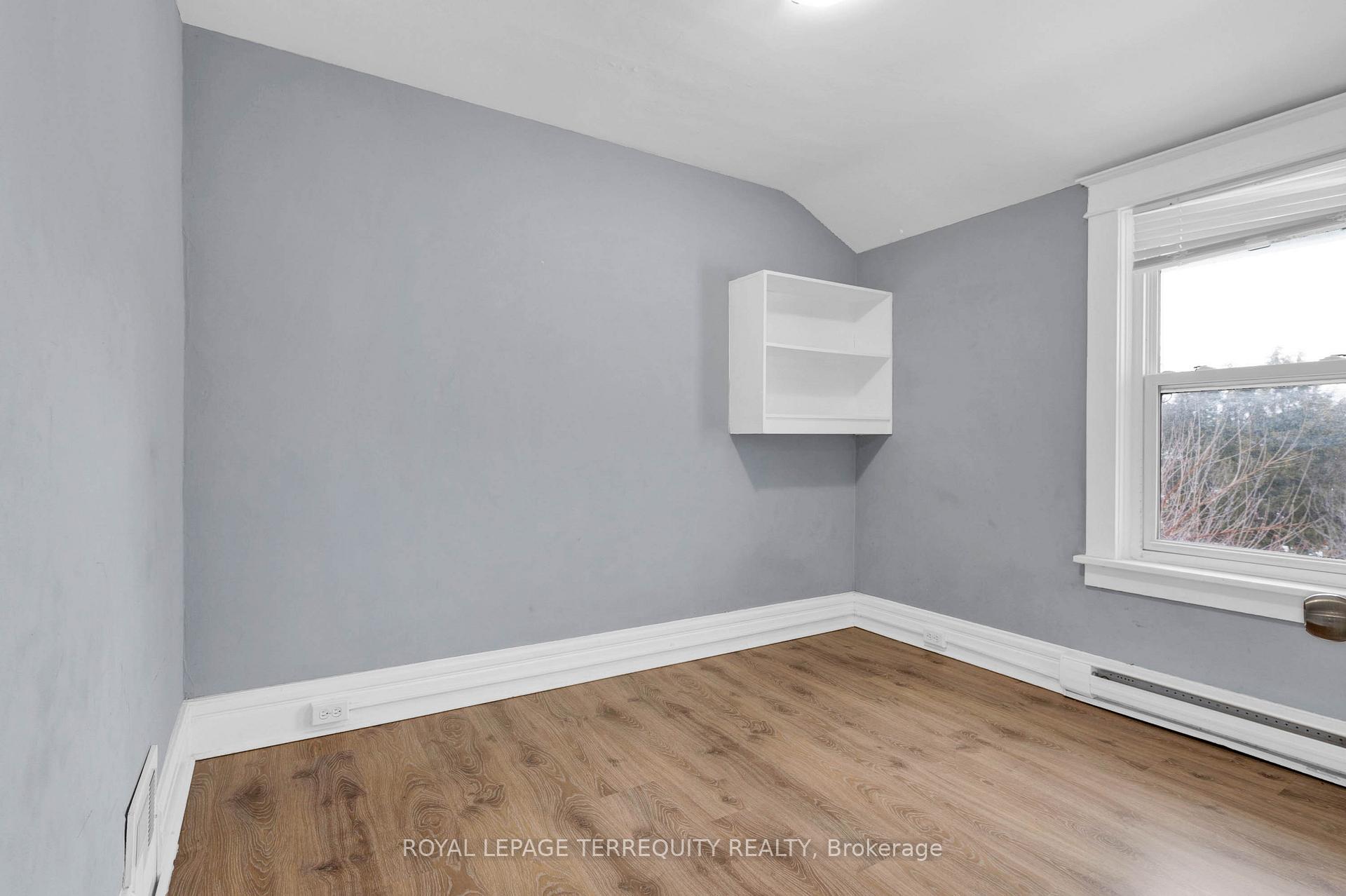 Photo 23 of 17 Dunbar Street, Belleville, Belleville Ward — HOMEH