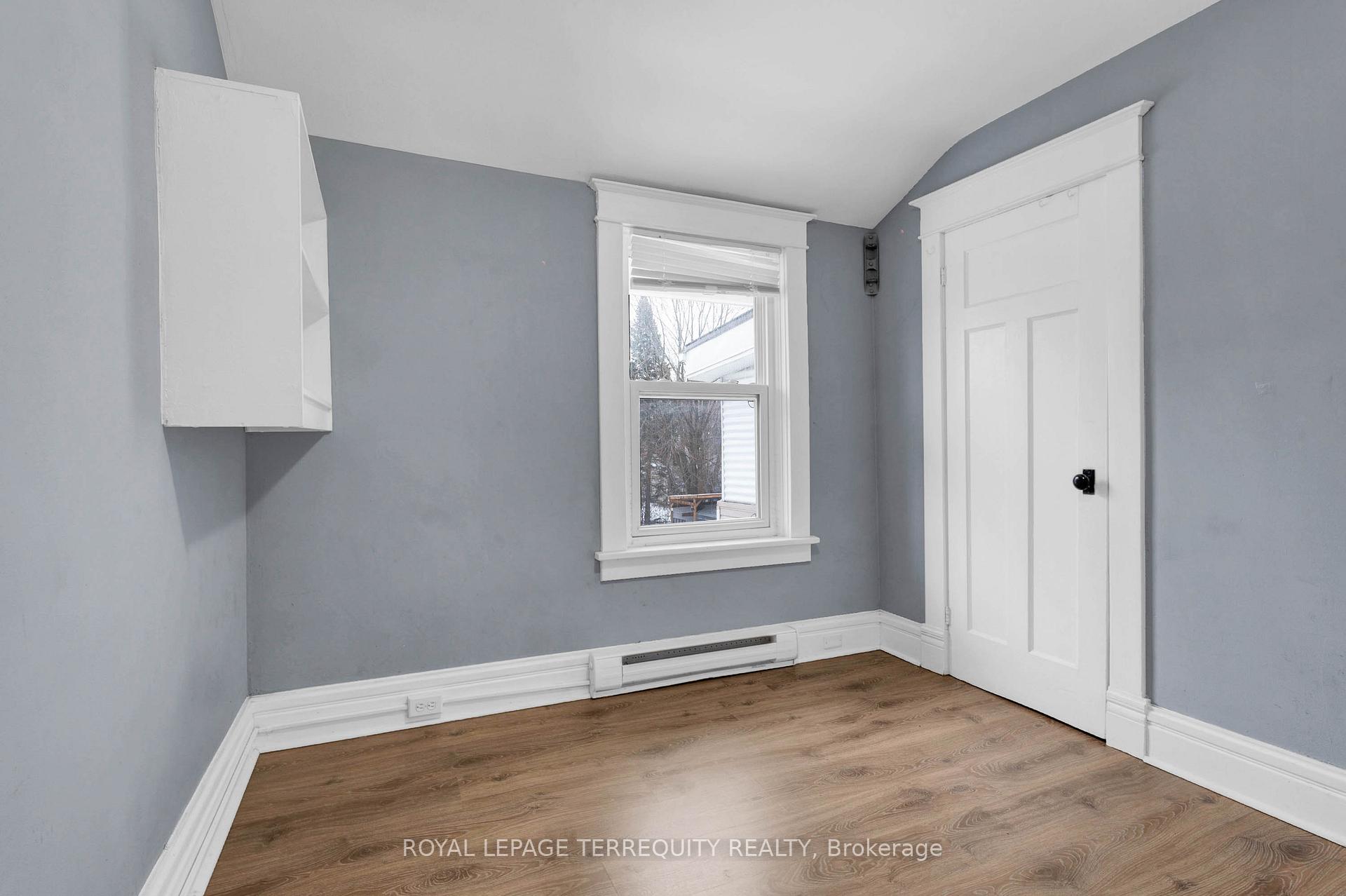 Photo 24 of 17 Dunbar Street, Belleville, Belleville Ward — HOMEH