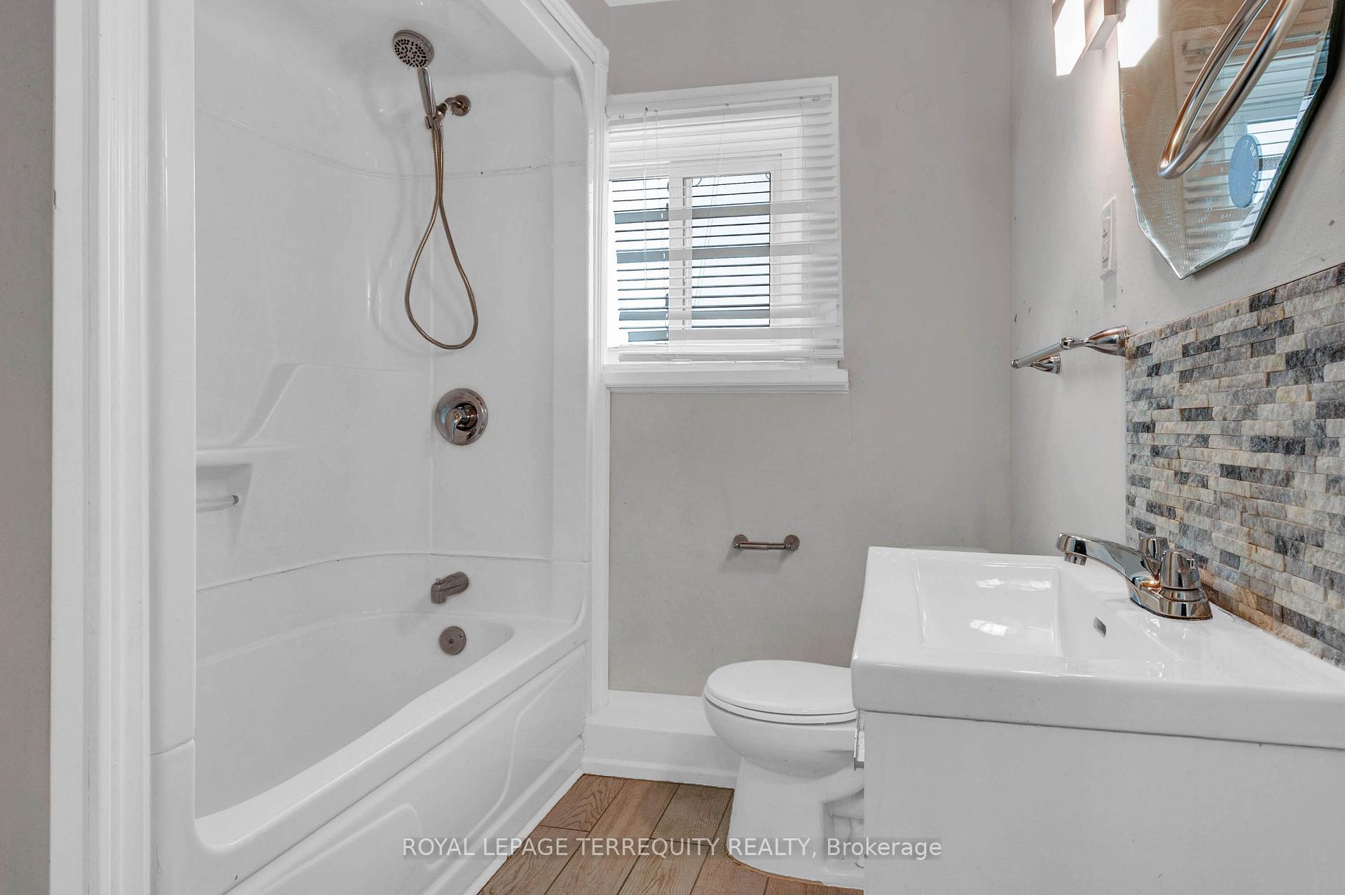 Photo 29 of 17 Dunbar Street, Belleville, Belleville Ward — HOMEH