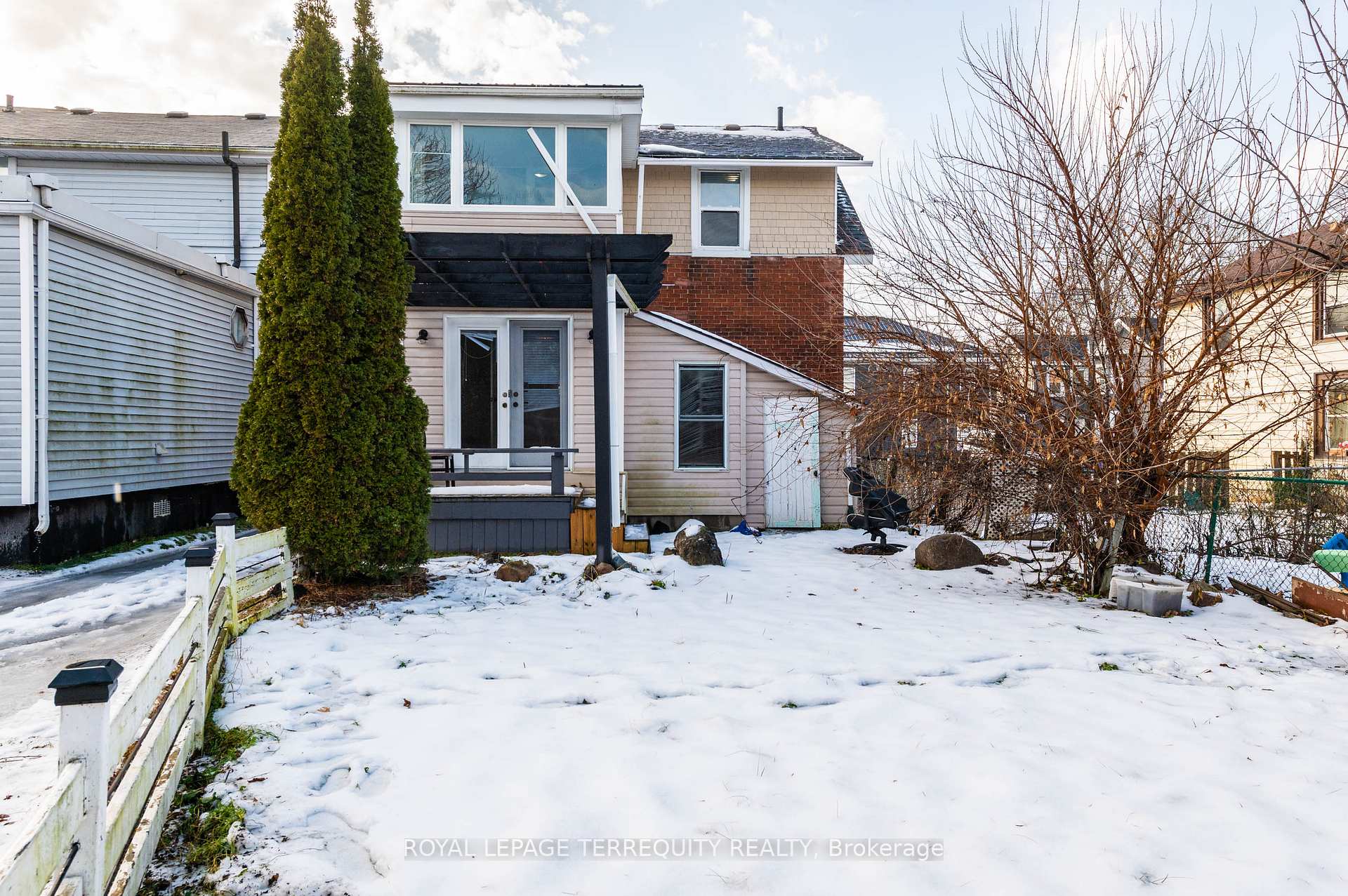 Photo 33 of 17 Dunbar Street, Belleville, Belleville Ward — HOMEH
