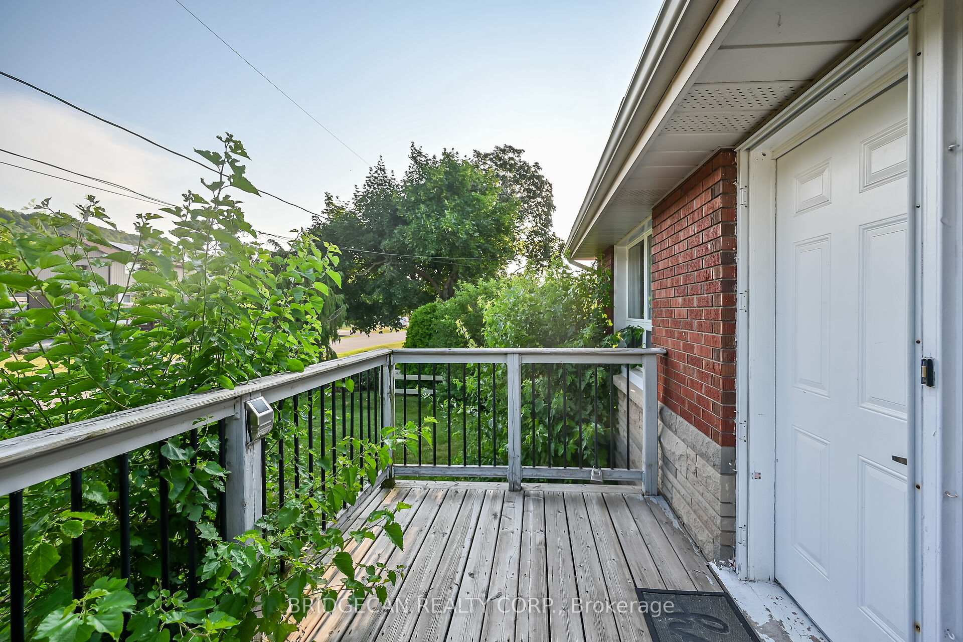 Photo 6 of 17 Brierwood Avenue, Grimsby, Grimsby West — HOMEH