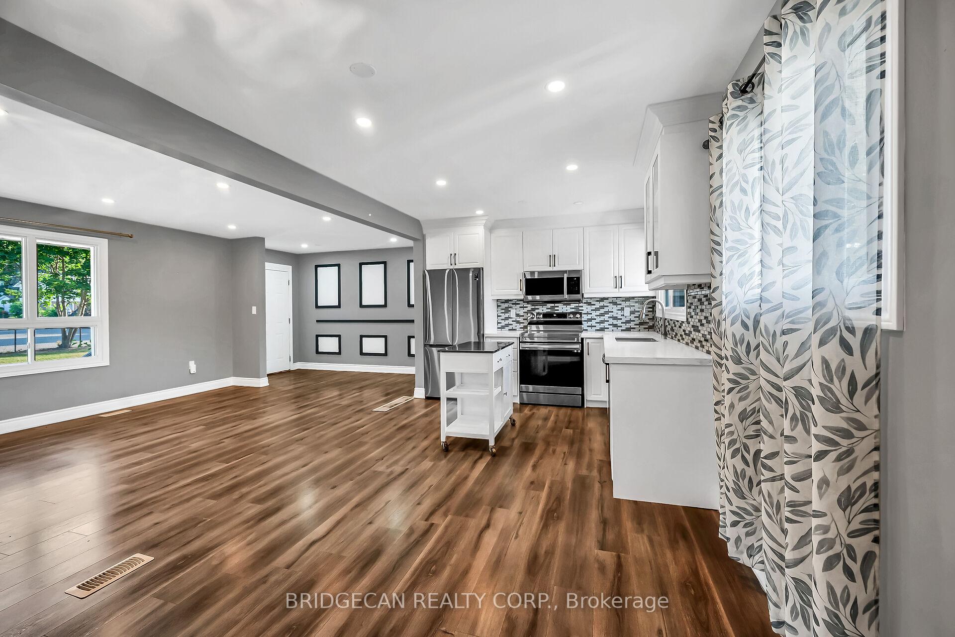 Photo 12 of 17 Brierwood Avenue, Grimsby, Grimsby West — HOMEH