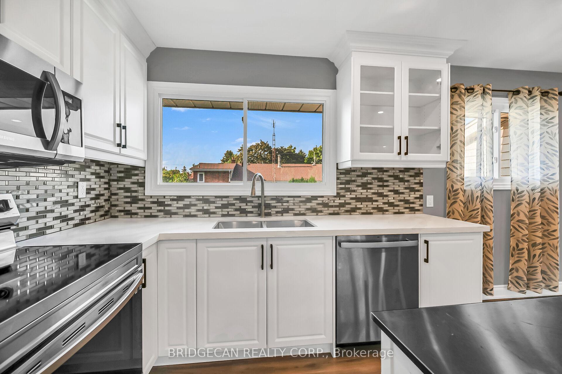 Photo 15 of 17 Brierwood Avenue, Grimsby, Grimsby West — HOMEH