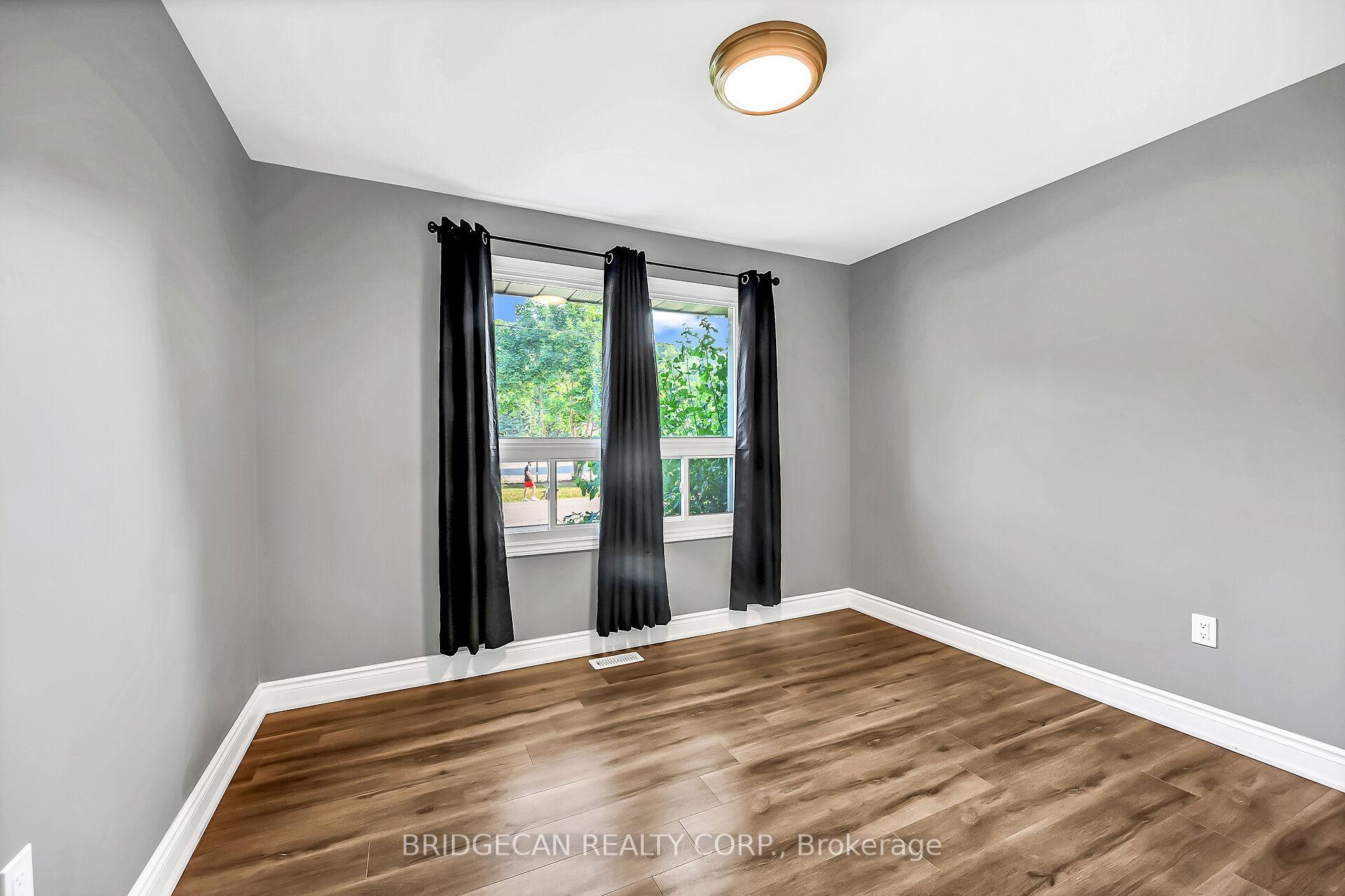 Photo 19 of 17 Brierwood Avenue, Grimsby, Grimsby West — HOMEH