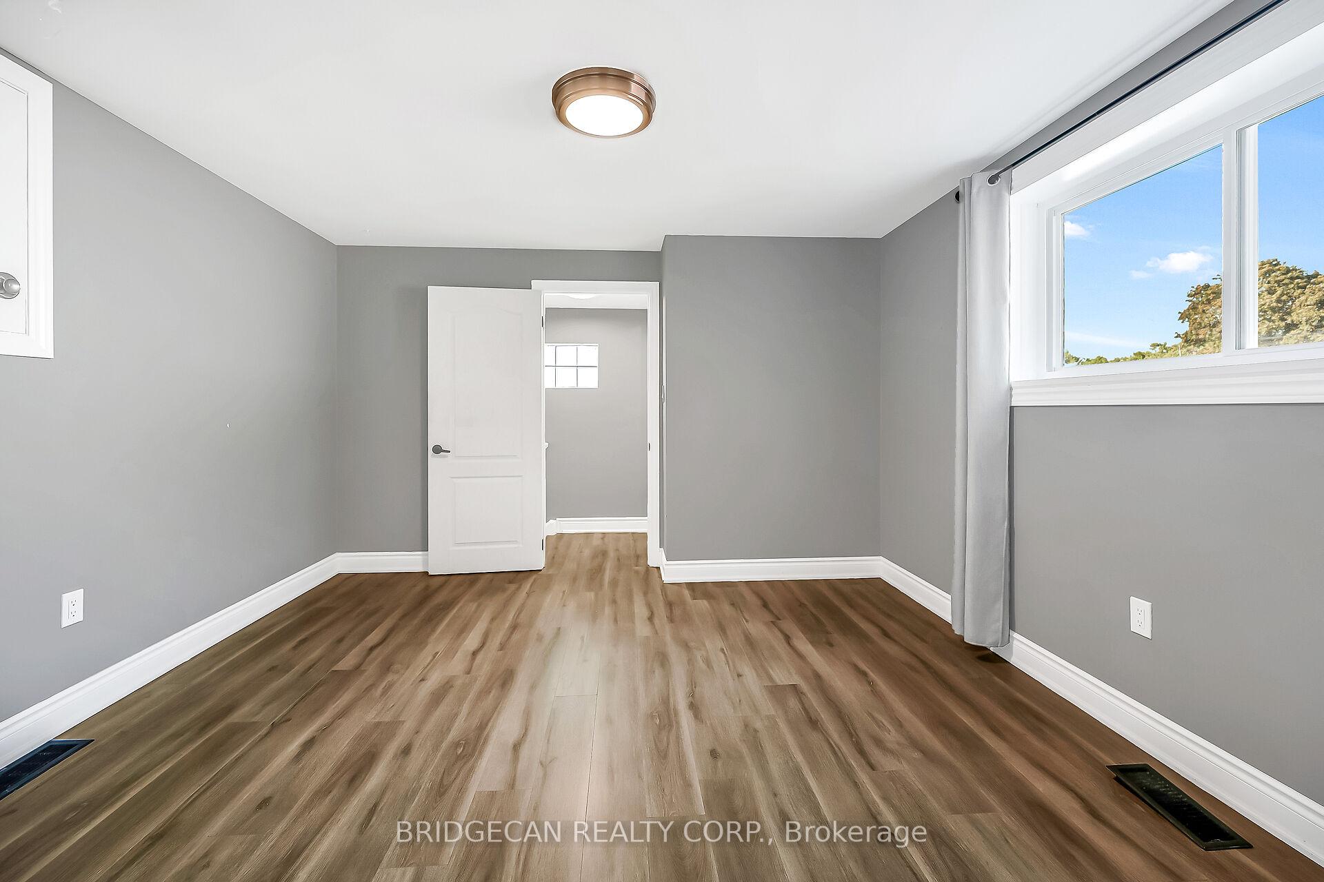 Photo 25 of 17 Brierwood Avenue, Grimsby, Grimsby West — HOMEH