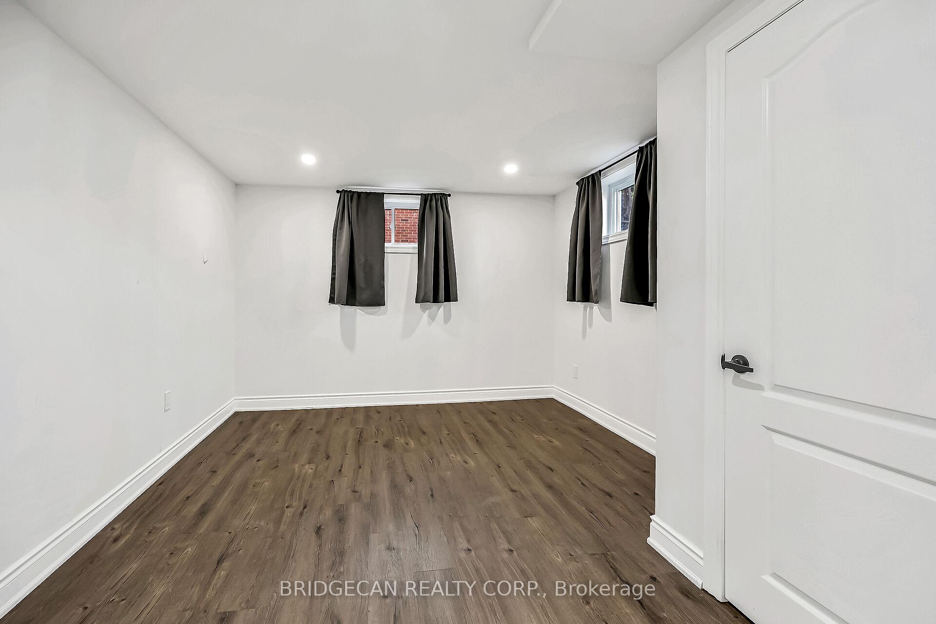 Photo 35 of 17 Brierwood Avenue, Grimsby, Grimsby West — HOMEH