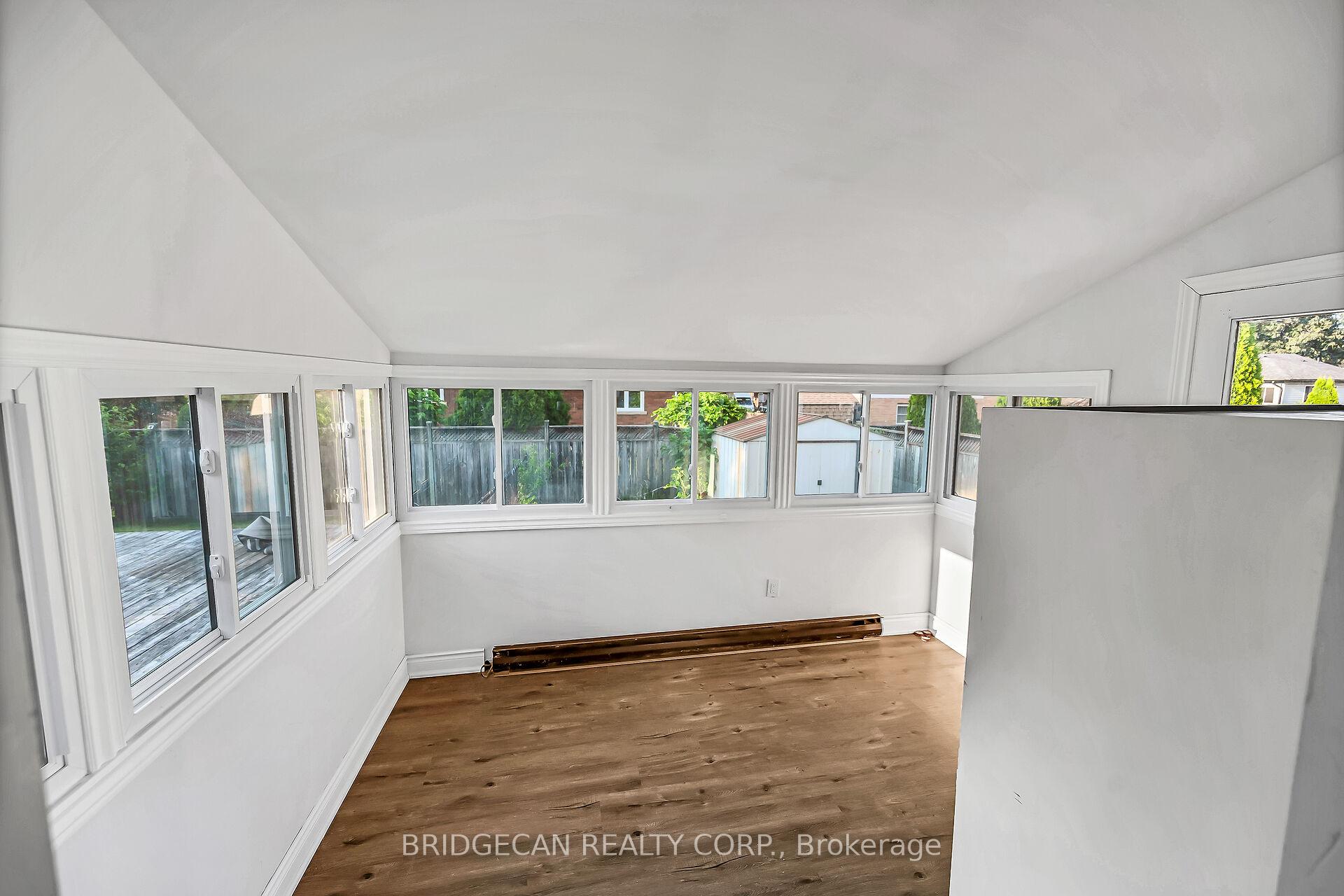 Photo 40 of 17 Brierwood Avenue, Grimsby, Grimsby West — HOMEH