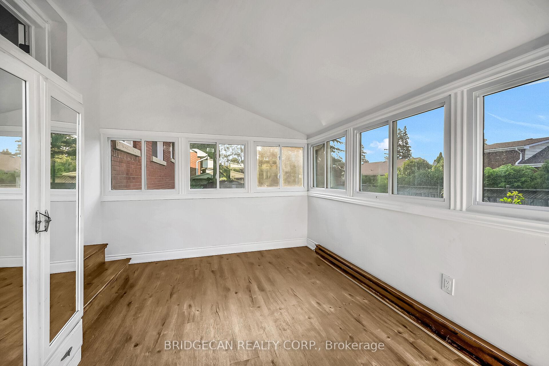 Photo 41 of 17 Brierwood Avenue, Grimsby, Grimsby West — HOMEH