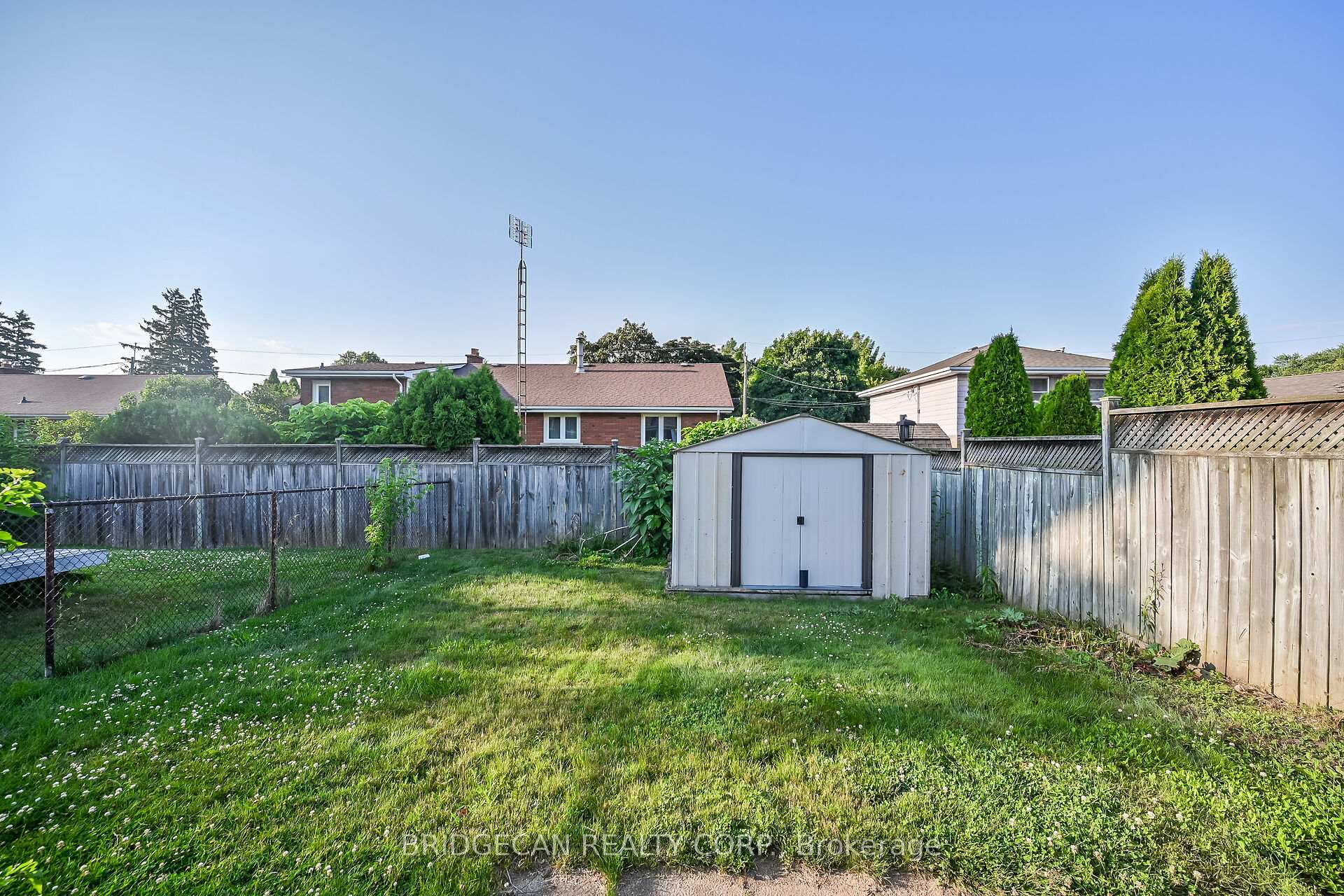 Photo 43 of 17 Brierwood Avenue, Grimsby, Grimsby West — HOMEH