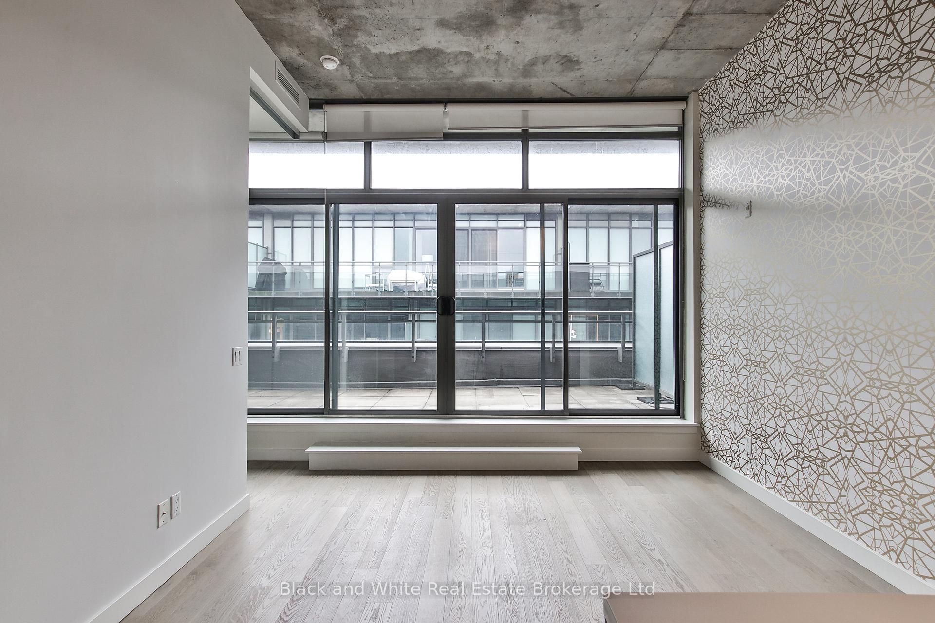 Photo 3 of Unit 823, 90 Broadview Avenue, Toronto, South Riverdale — HOMEH