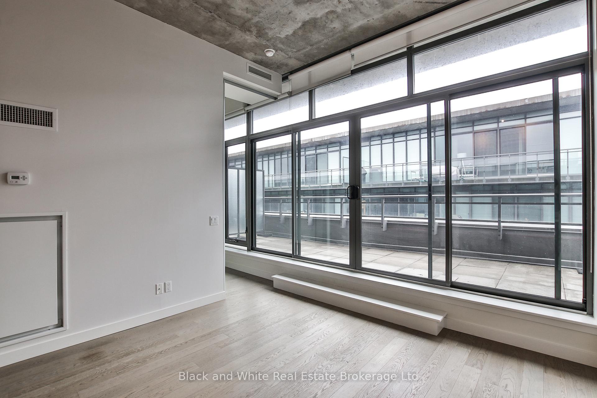 Photo 17 of Unit 823, 90 Broadview Avenue, Toronto, South Riverdale — HOMEH