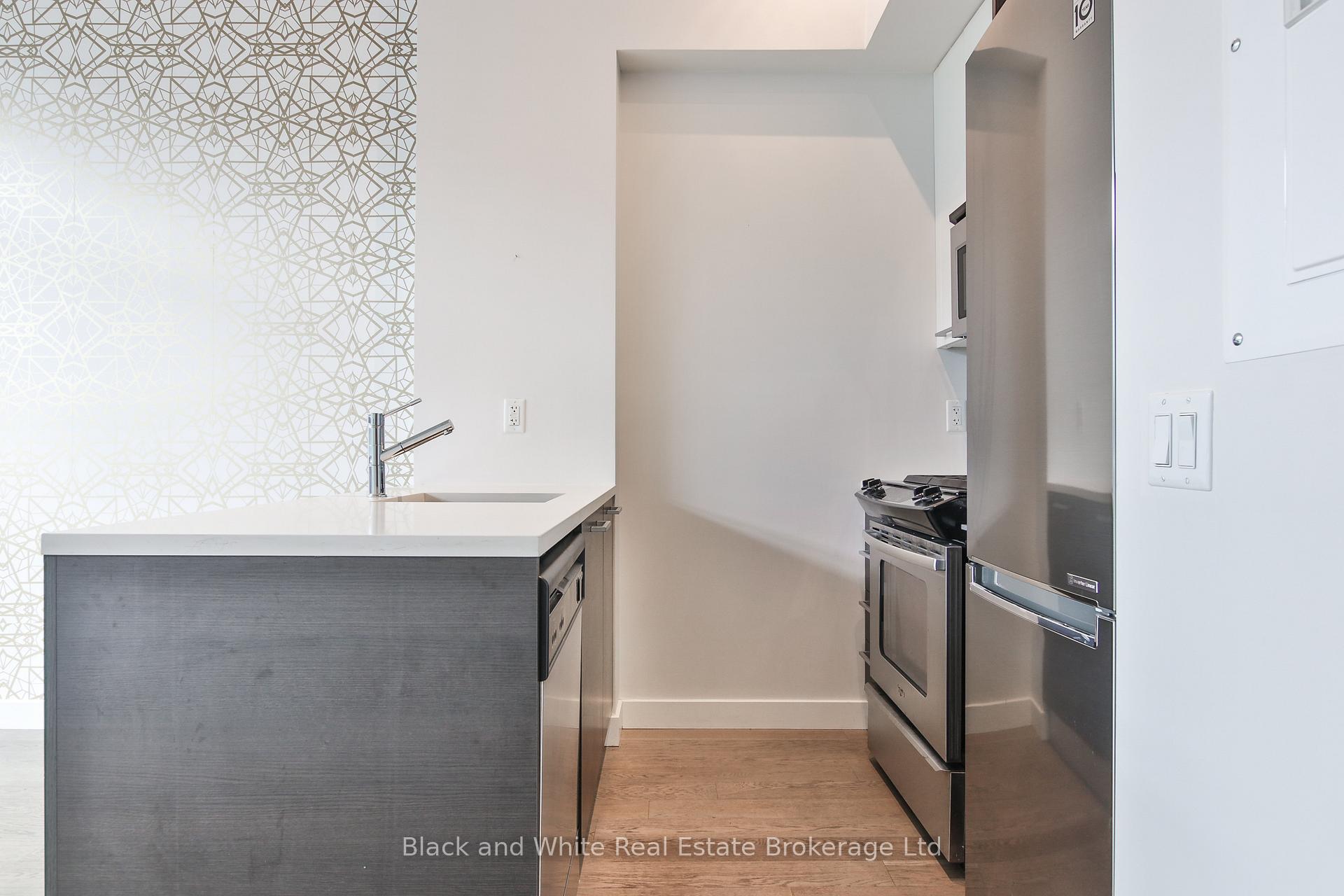 Photo 20 of Unit 823, 90 Broadview Avenue, Toronto, South Riverdale — HOMEH