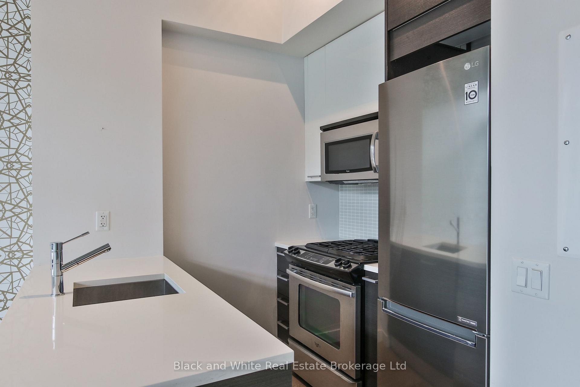 Photo 34 of Unit 823, 90 Broadview Avenue, Toronto, South Riverdale — HOMEH