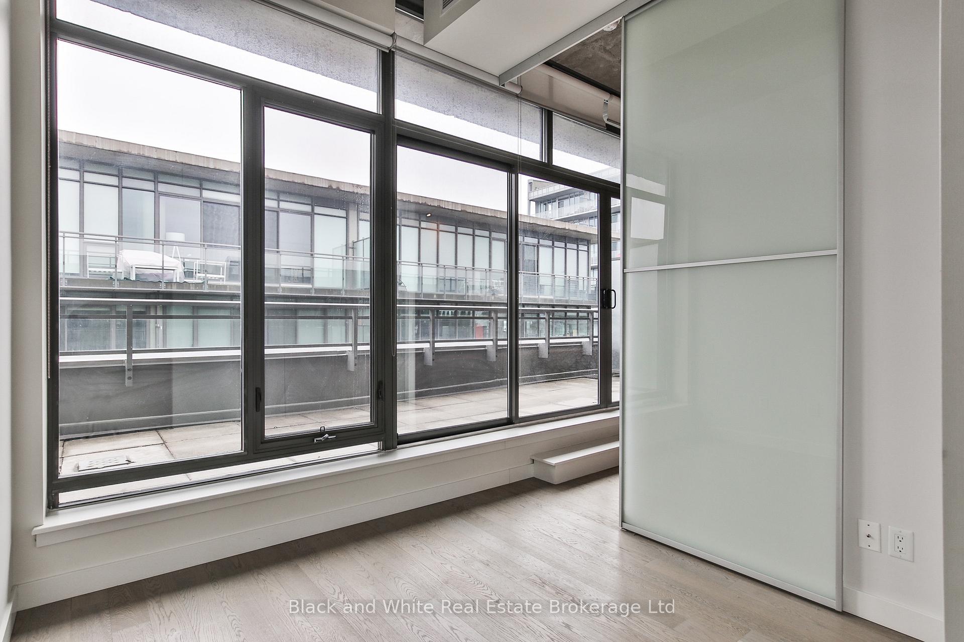 Photo 10 of Unit 823, 90 Broadview Avenue, Toronto, South Riverdale — HOMEH