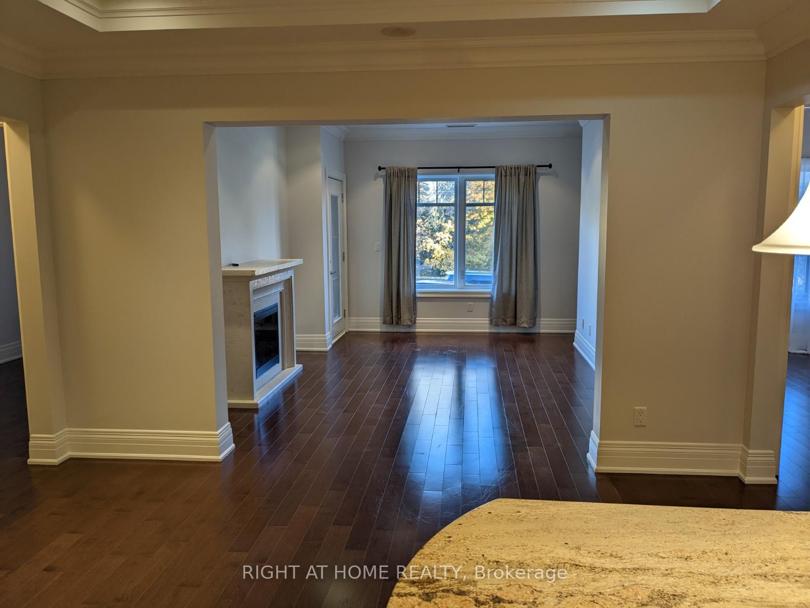 Photo 2 of Unit 236, 80 Burns Boulevard, King, King City — HOMEH