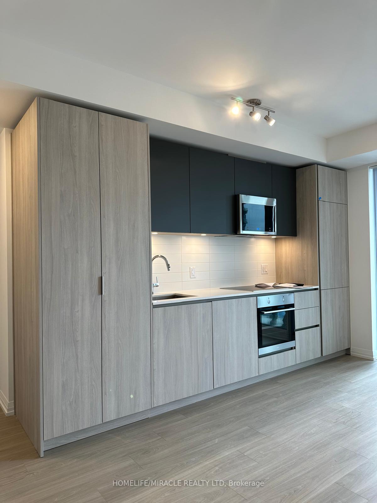 Photo 3 of Unit 3927, 28 Widmer Street, Toronto, Waterfront Communities — HOMEH