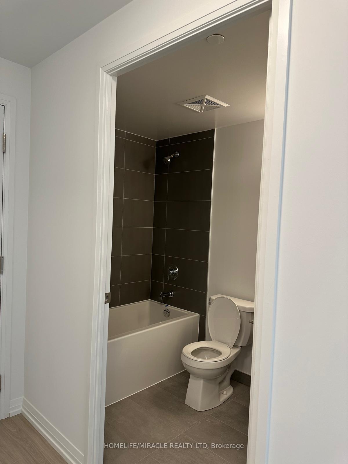 Photo 18 of Unit 3927, 28 Widmer Street, Toronto, Waterfront Communities — HOMEH
