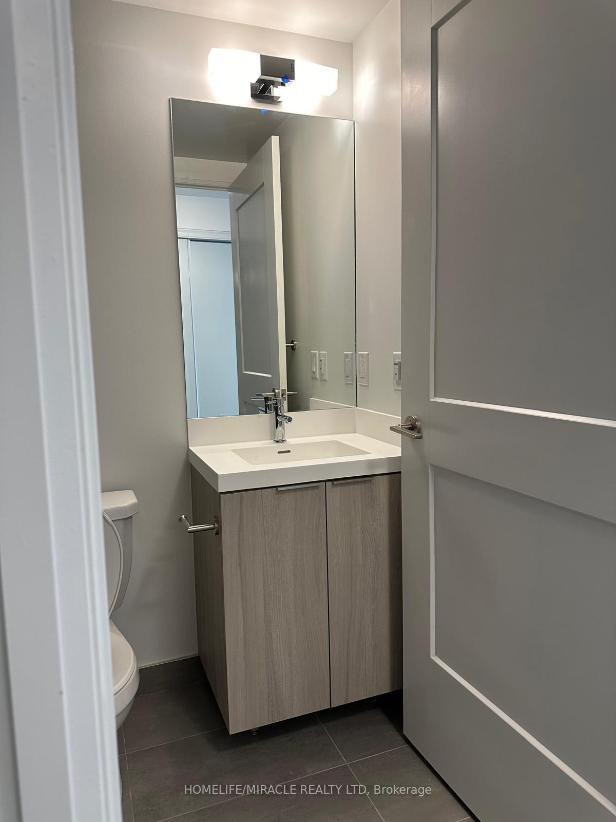 Photo 11 of Unit 3927, 28 Widmer Street, Toronto, Waterfront Communities — HOMEH