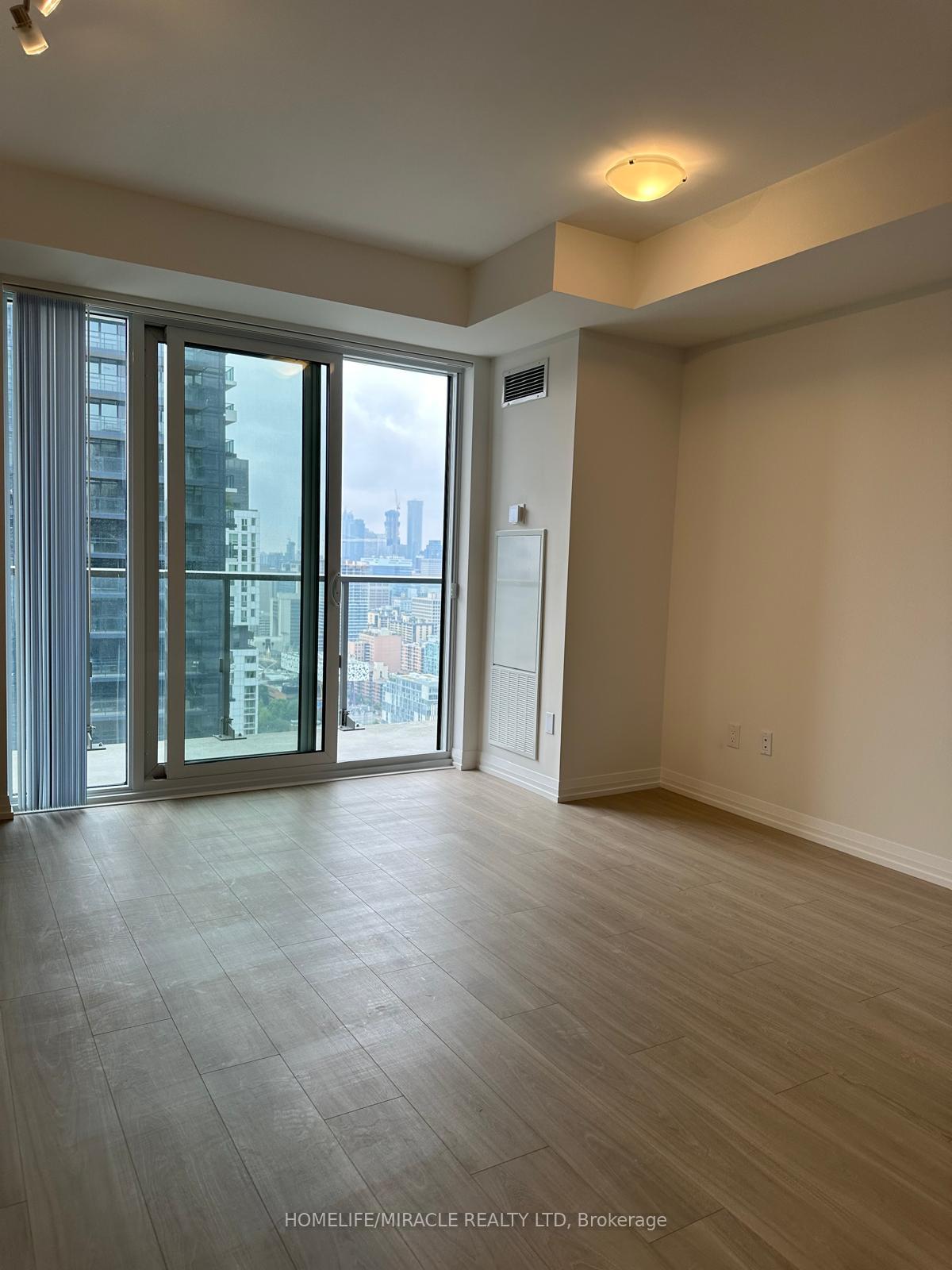 Photo 10 of Unit 3927, 28 Widmer Street, Toronto, Waterfront Communities — HOMEH