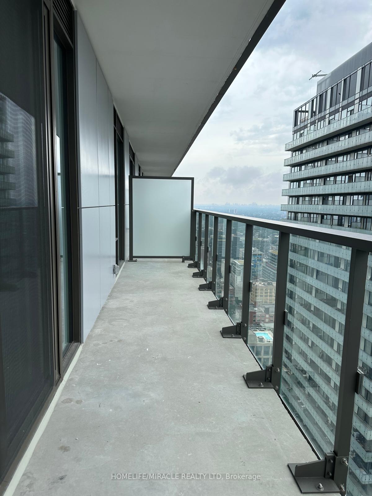 Photo 16 of Unit 3927, 28 Widmer Street, Toronto, Waterfront Communities — HOMEH