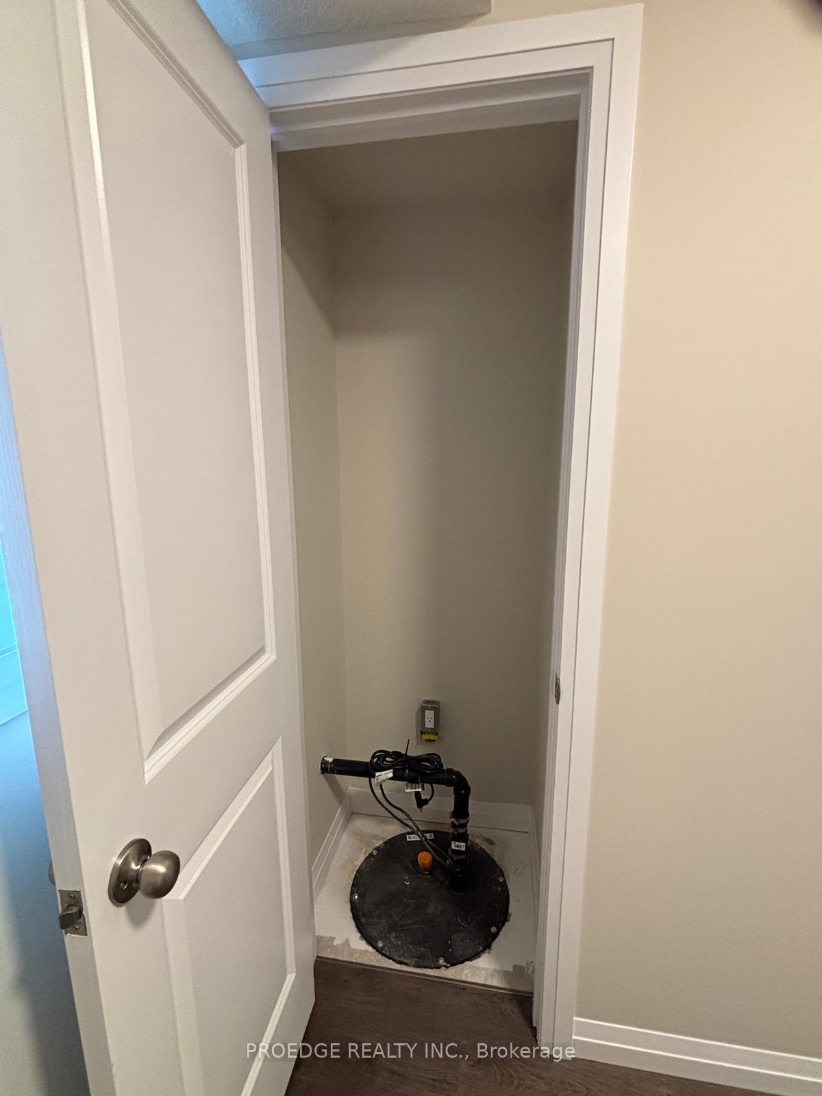 Photo 3 of Unit D7, 410 Northfield Drive W, Waterloo — HOMEH