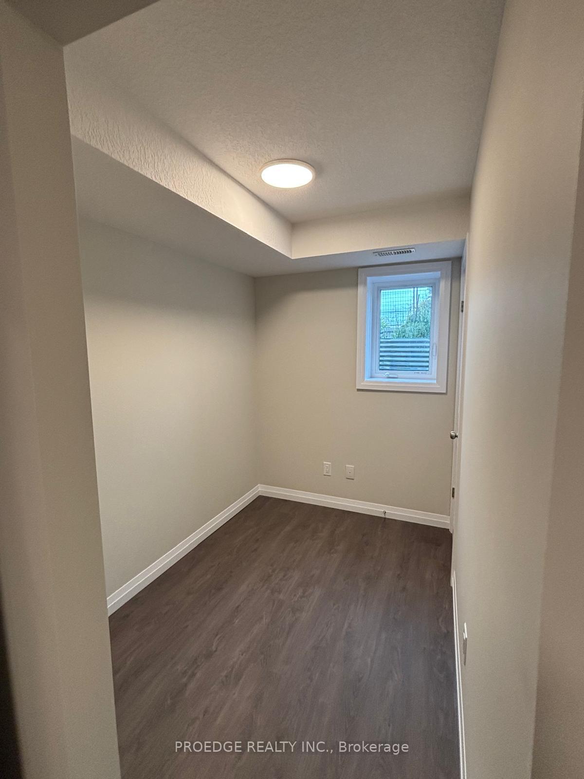 Photo 2 of Unit D7, 410 Northfield Drive W, Waterloo — HOMEH