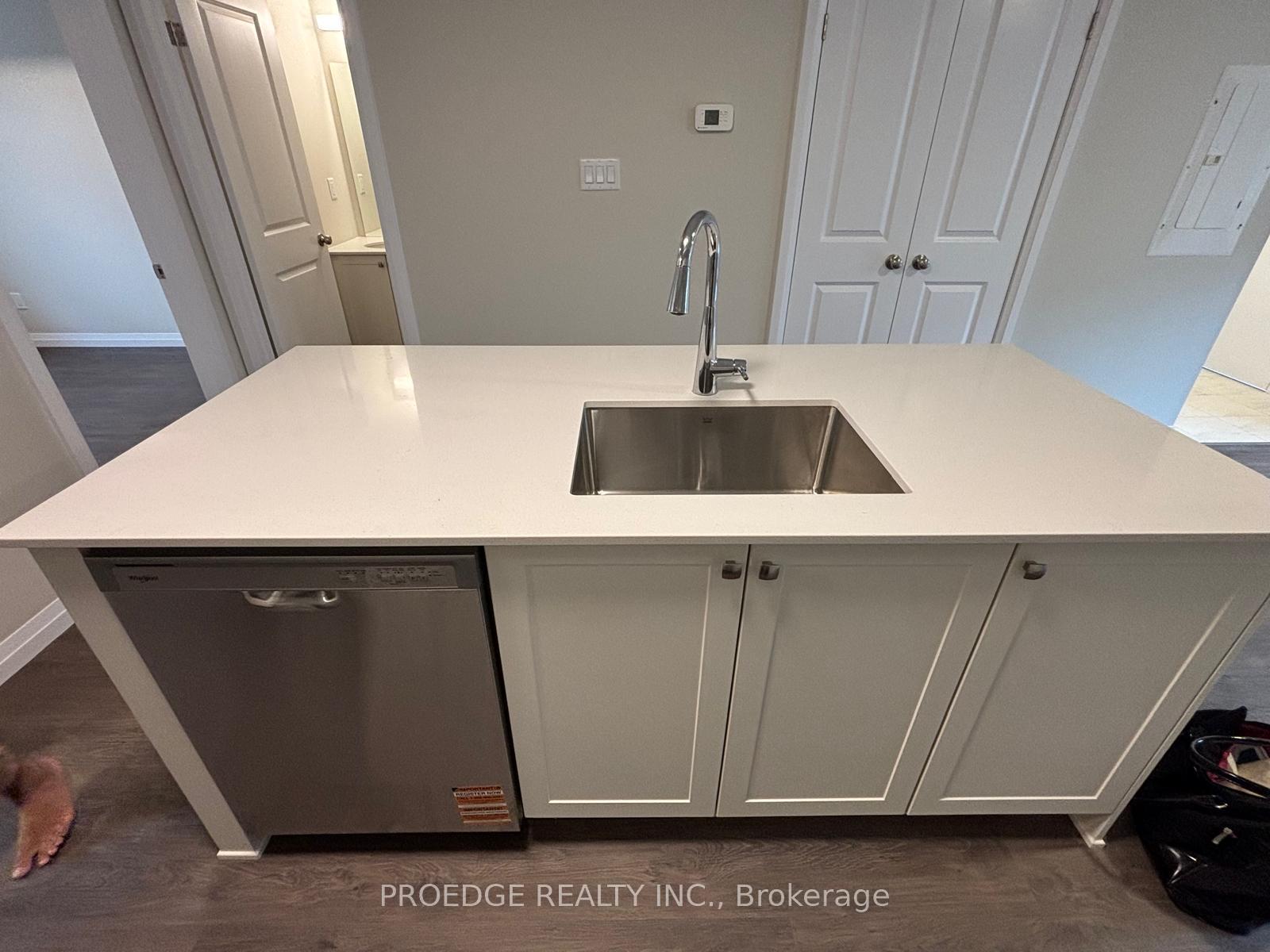 Photo 8 of Unit D7, 410 Northfield Drive W, Waterloo — HOMEH