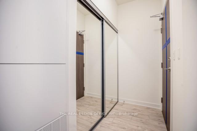 Photo 2 of Unit 815W, 27 Bathurst Street, Toronto, Waterfront Communities — HOMEH