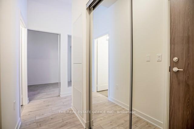 Photo 13 of Unit 815W, 27 Bathurst Street, Toronto, Waterfront Communities — HOMEH