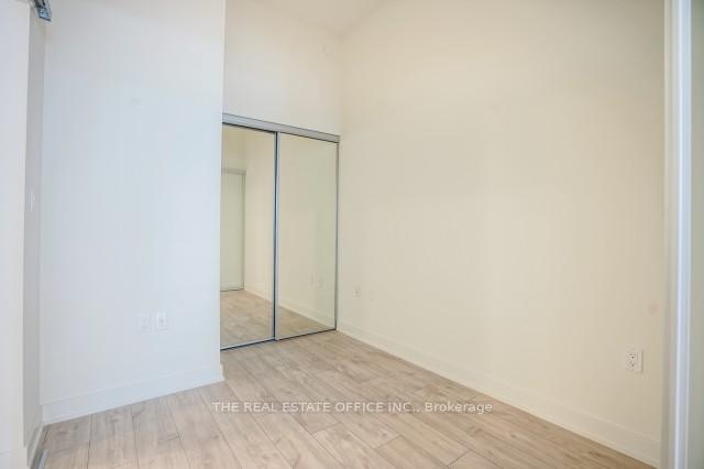 Photo 3 of Unit 815W, 27 Bathurst Street, Toronto, Waterfront Communities — HOMEH