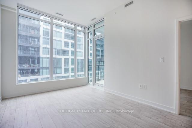 Photo 8 of Unit 815W, 27 Bathurst Street, Toronto, Waterfront Communities — HOMEH