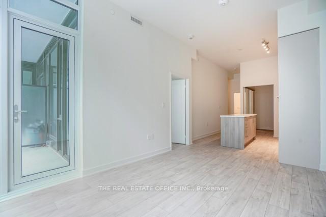 Photo 9 of Unit 815W, 27 Bathurst Street, Toronto, Waterfront Communities — HOMEH