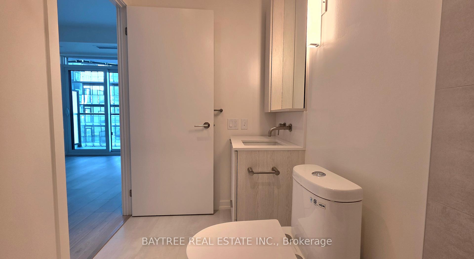 Photo 2 of Unit 2308, 110 Broadway Avenue, Toronto, Mount Pleasant West — HOMEH