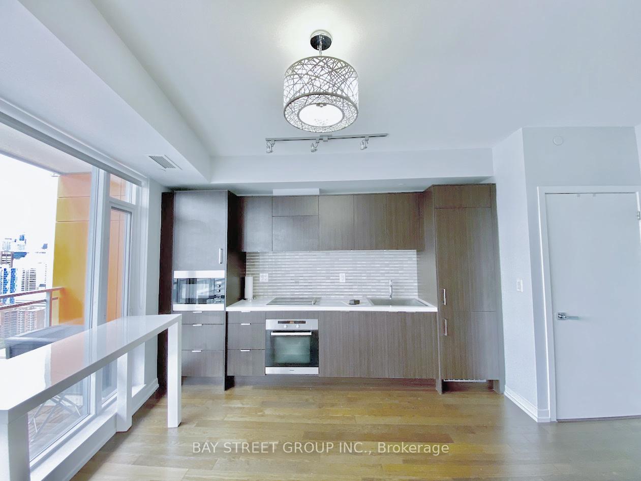 Photo 5 of Unit 3005, 21 Widmer Street, Toronto, Waterfront Communities — HOMEH