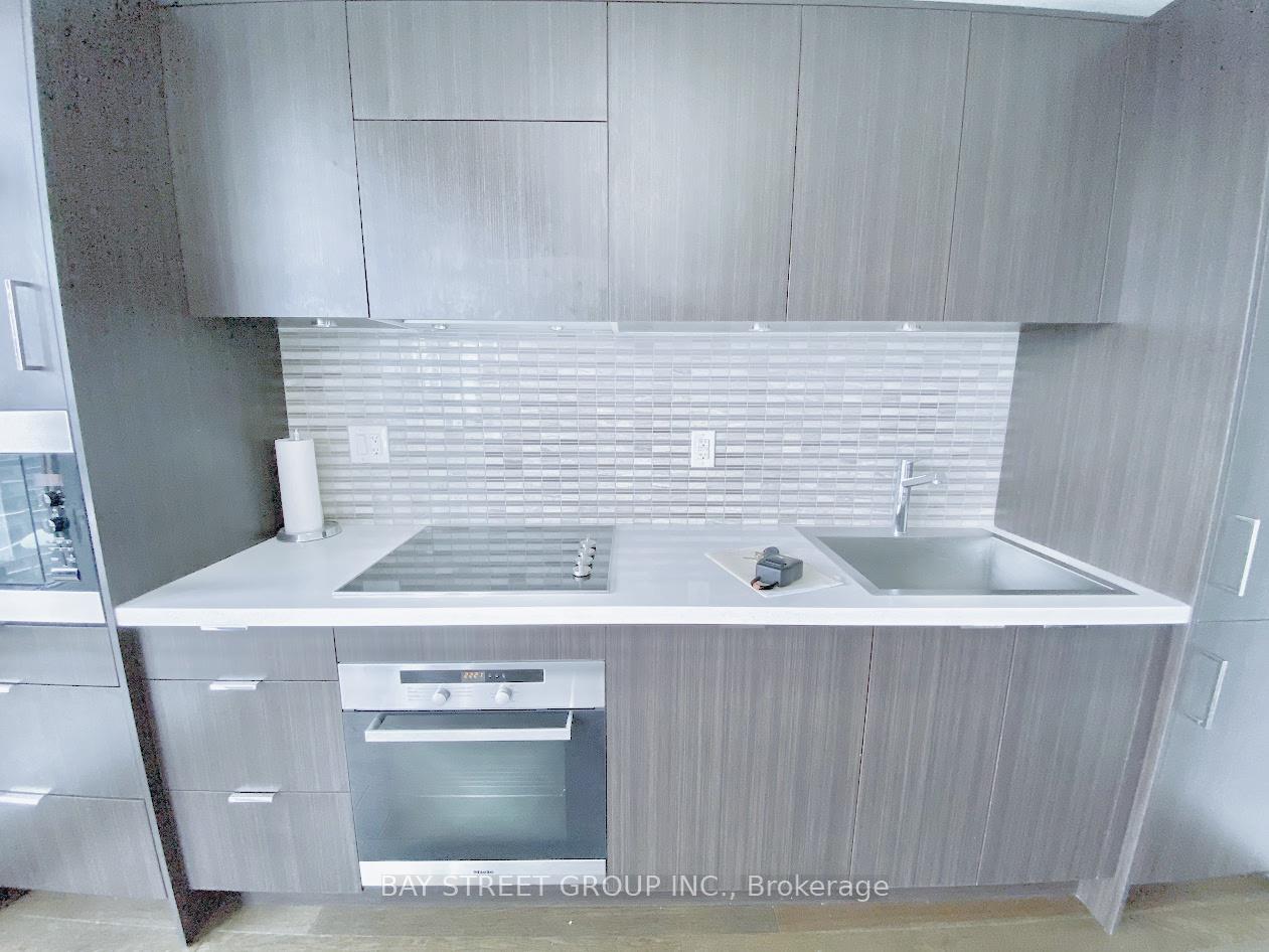Photo 13 of Unit 3005, 21 Widmer Street, Toronto, Waterfront Communities — HOMEH