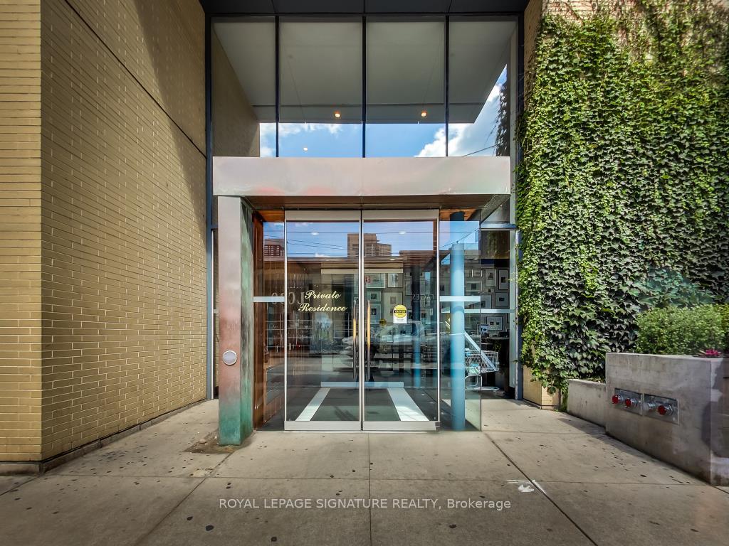 Photo 2 of Unit 1311, 438 King Street W, Toronto, Waterfront Communities — HOMEH