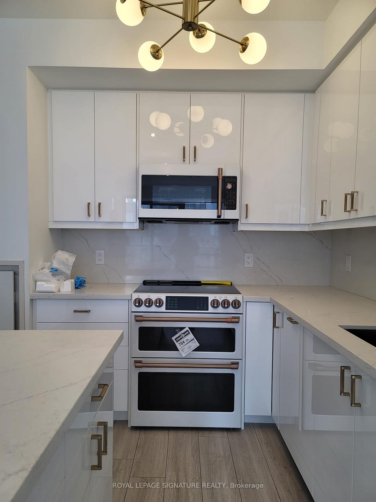 Photo 4 of Unit 1311, 438 King Street W, Toronto, Waterfront Communities — HOMEH