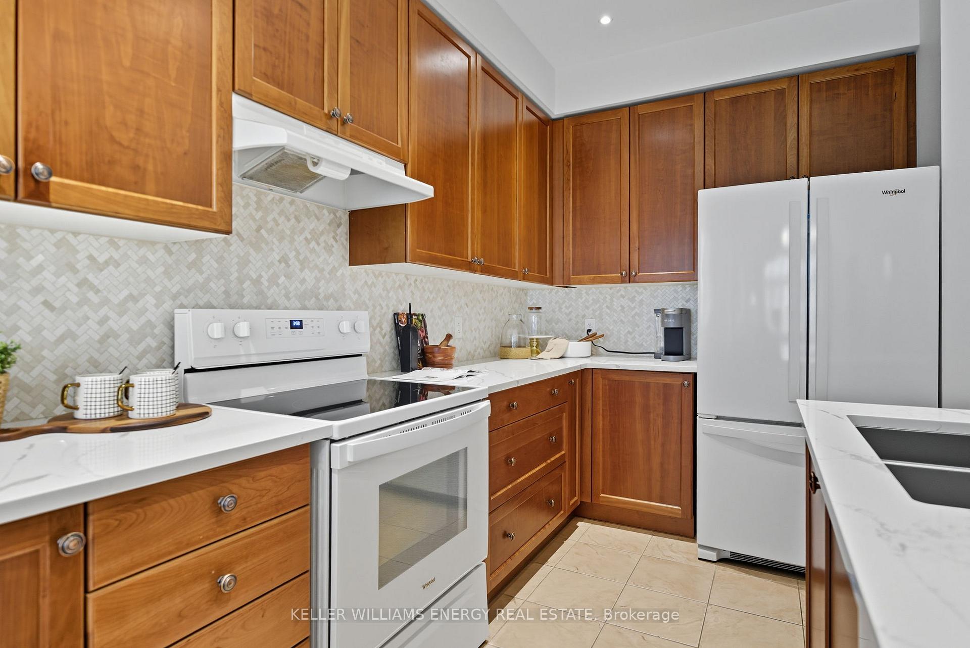 Photo 6 of 66 Ted Miller Crescent, Clarington, Bowmanville — HOMEH