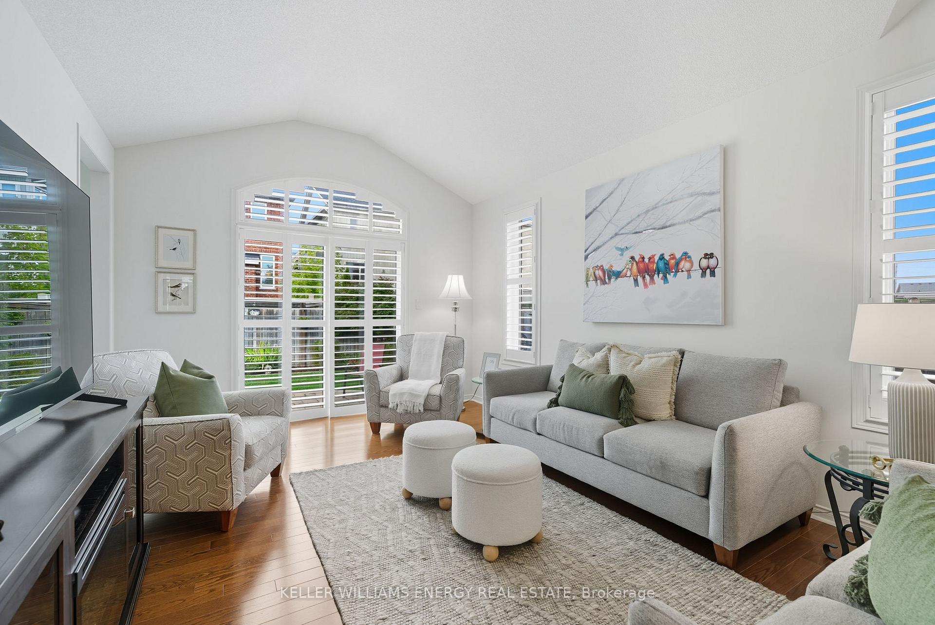 Photo 13 of 66 Ted Miller Crescent, Clarington, Bowmanville — HOMEH