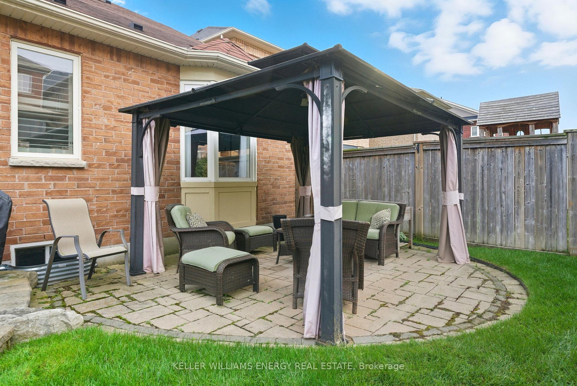 Photo 36 of 66 Ted Miller Crescent, Clarington, Bowmanville — HOMEH