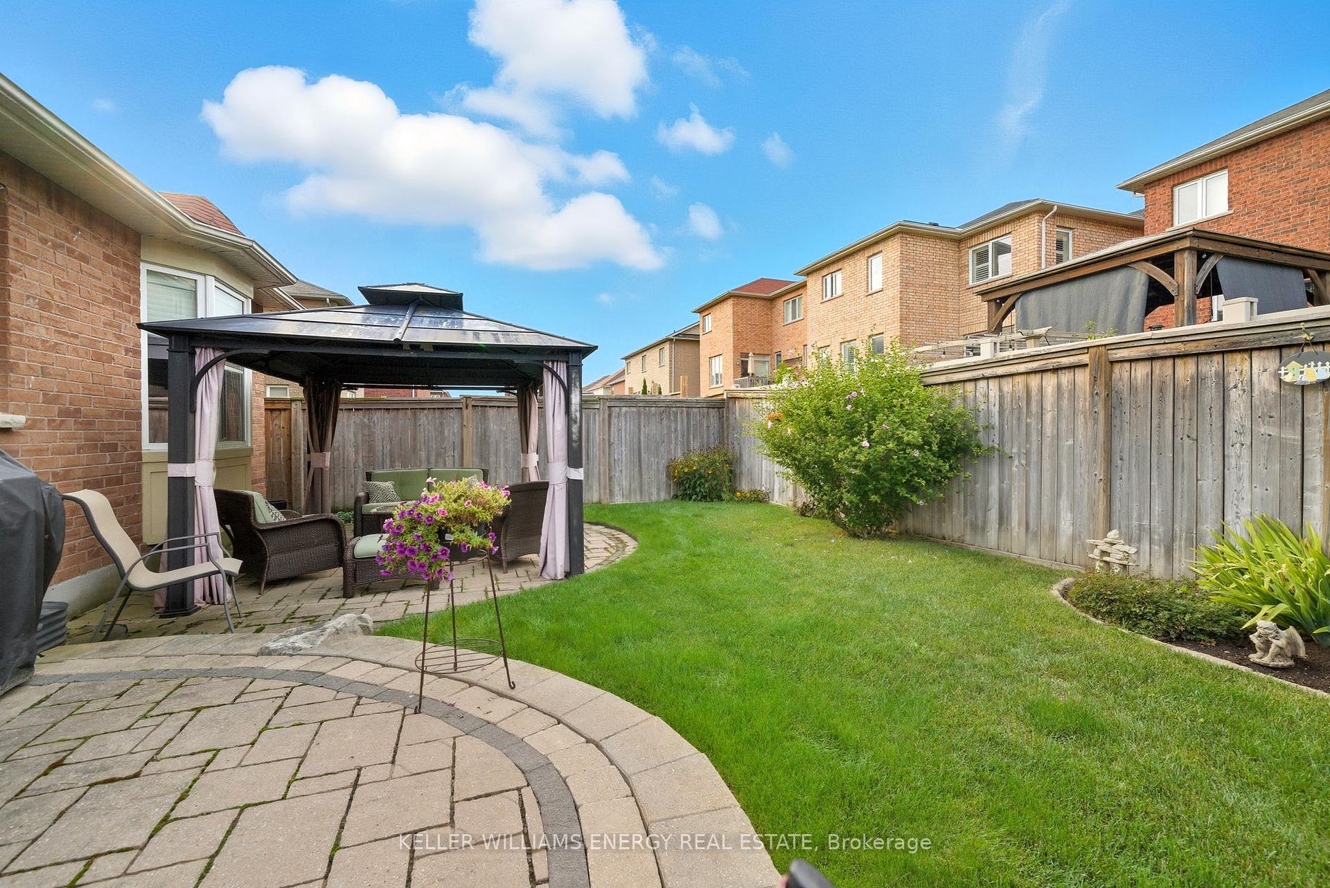 Photo 37 of 66 Ted Miller Crescent, Clarington, Bowmanville — HOMEH