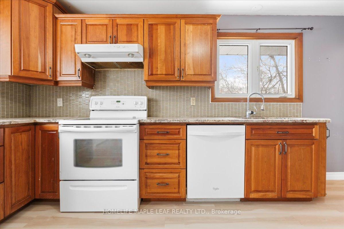 Photo 10 of 48 Ritchie Avenue, Belleville, Belleville Ward — HOMEH
