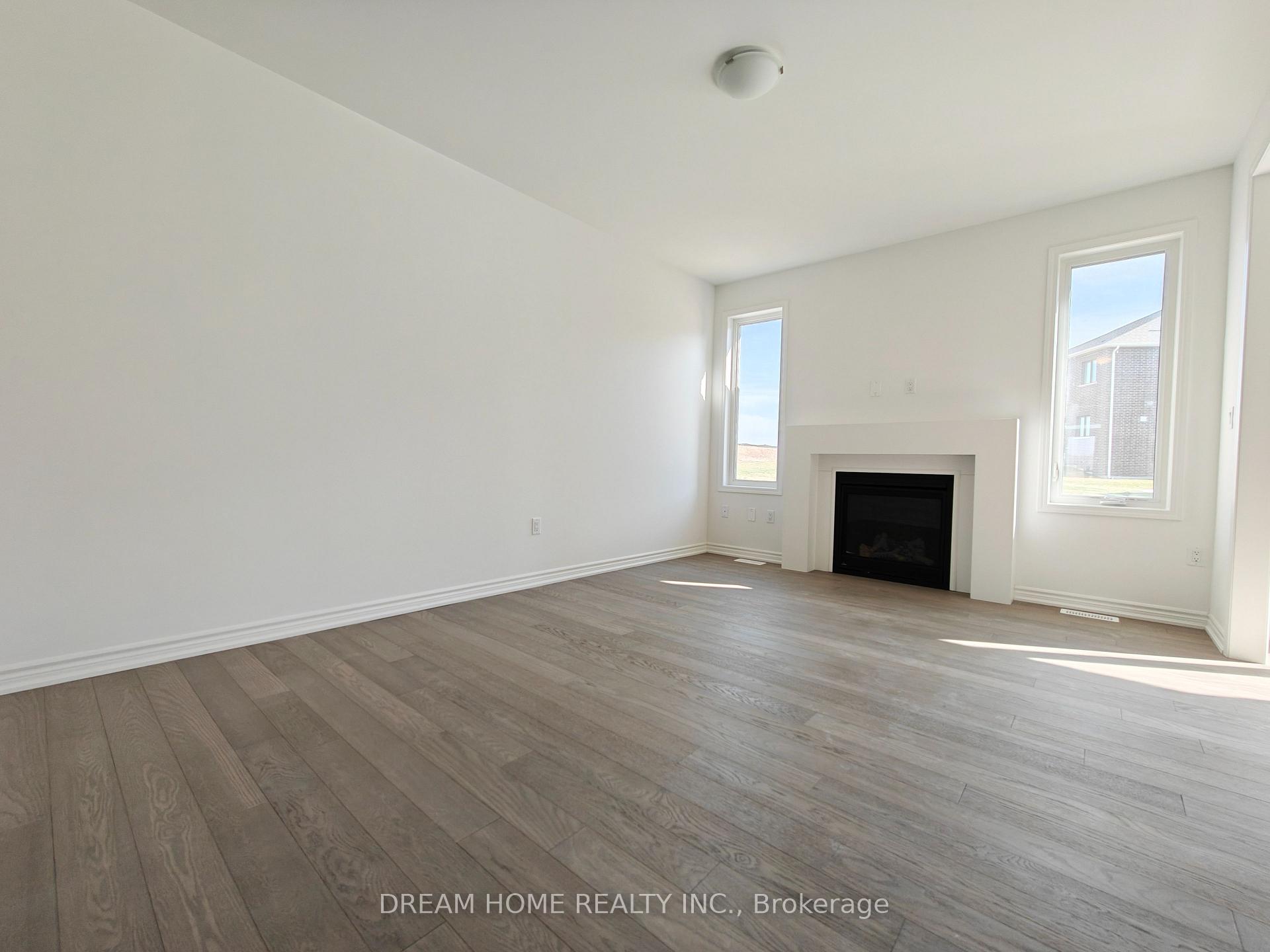Photo 2 of 400 Madelaine Drive, Barrie, Rural Barrie Southeast — HOMEH